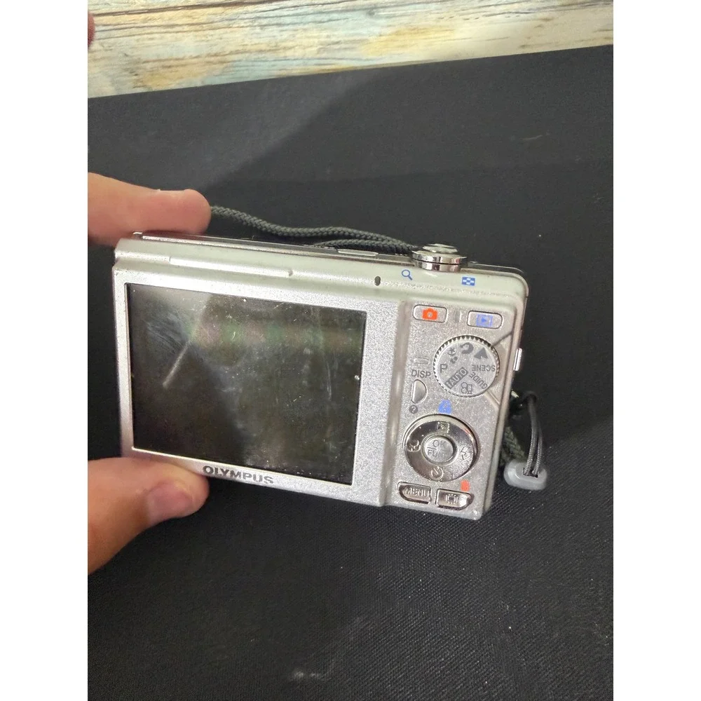 Olympus FE-370 Digital Camera Silver Good 5x Optical Zoom Compact Point & Shoot